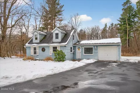 809 Sacandaga Rd, Glenville, NY 12302