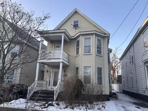 42 Kelton Ave, Schenectady, NY 12307