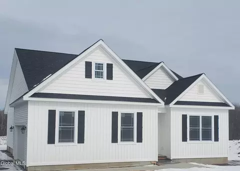 43 Mcbride Rd, Clifton Park, NY 12065