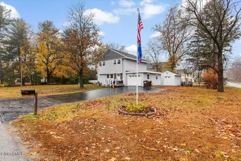 7 Maplewood Pkwy, South Glens Falls, NY 12803