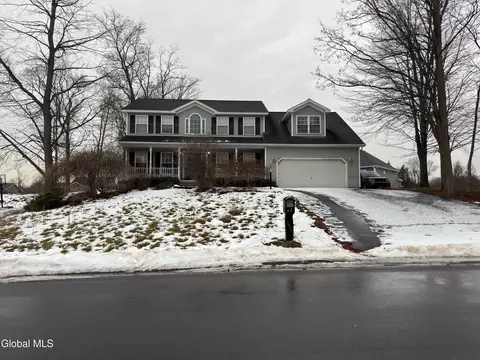 1 Morocco Ln, Schenectady, NY 12304