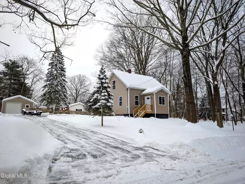 320 Gasner Ave, Schenectady, NY 12304