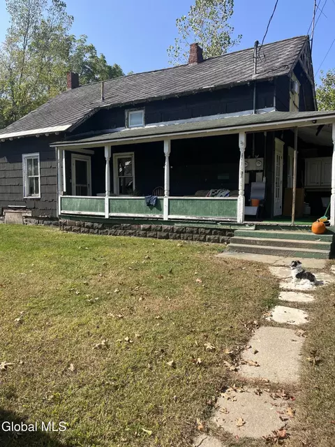 13 And 15 6th St, Corinth, NY 12822