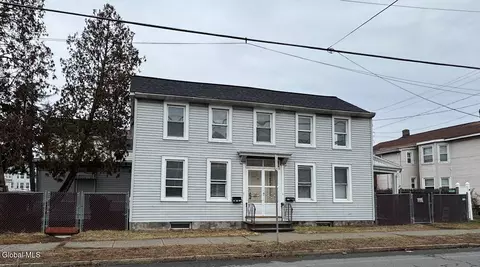 25 13th St, Watervliet, NY 12189