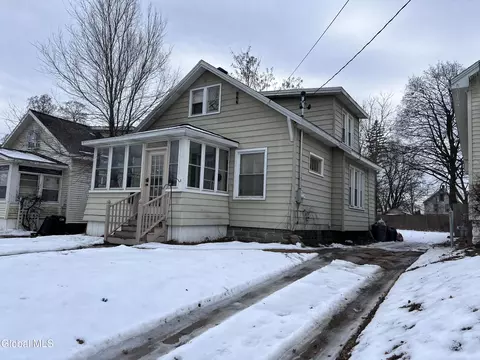 710 Ontario St, Schenectady, NY 12306