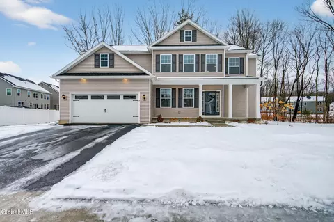 3 Appleton St, Ballston Lake, NY 12019