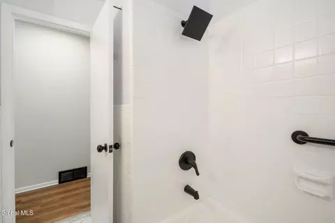 Bath - 120 E Palmer Ave, Schenectady, NY 12303 photo 2 of 3
