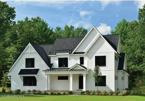 26 Catalina Dr, Ballston Spa, NY 12020