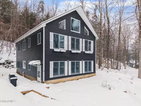 105 Mcnamee Rd, Canaan, NY 12029