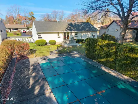 Exterior - 23 Continental Rd, Schenectady, NY 12306 photo 8 of 10