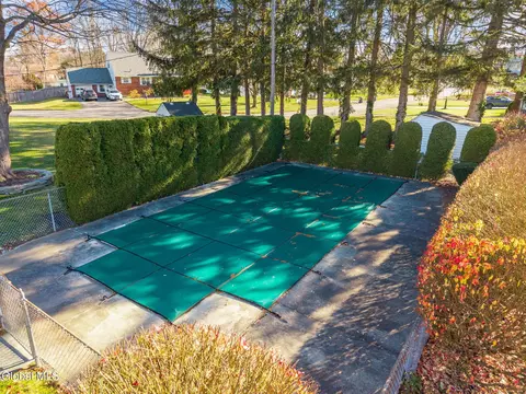 Exterior - 23 Continental Rd, Schenectady, NY 12306 photo 7 of 10