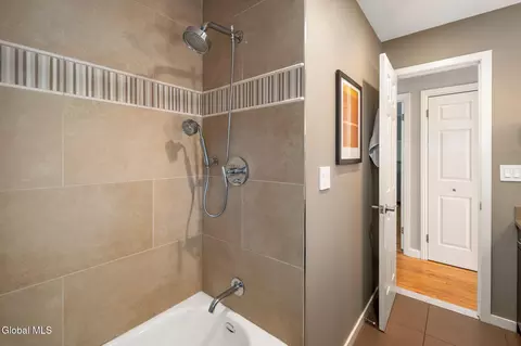 Bath - 23 Continental Rd, Schenectady, NY 12306 photo 3 of 4