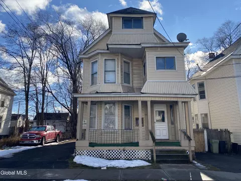 39 Kelton Ave, Schenectady, NY 12304