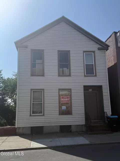 2513 5th Ave, Troy, NY 12180