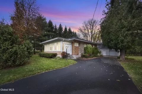 181 Old Niskayuna Rd, Latham, NY 12110