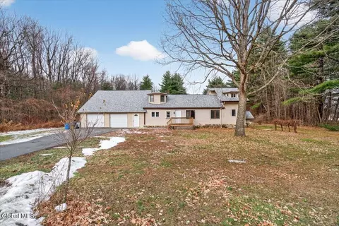 1001 Verbeck Ave, Schaghticoke, NY 12154
