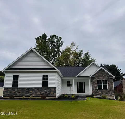 103 Maxwell Rd, Latham, NY 12110