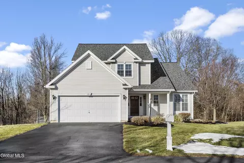 23 Cedarcrest Dr, Rensselaer, NY 12144