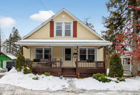 33 Grand St, Glens Falls, NY 12801