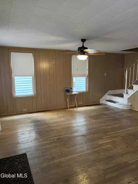 1719 Oneida St, Schenectady, NY 12308 photo 6