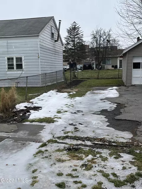 1719 Oneida St, Schenectady, NY 12308 photo 28
