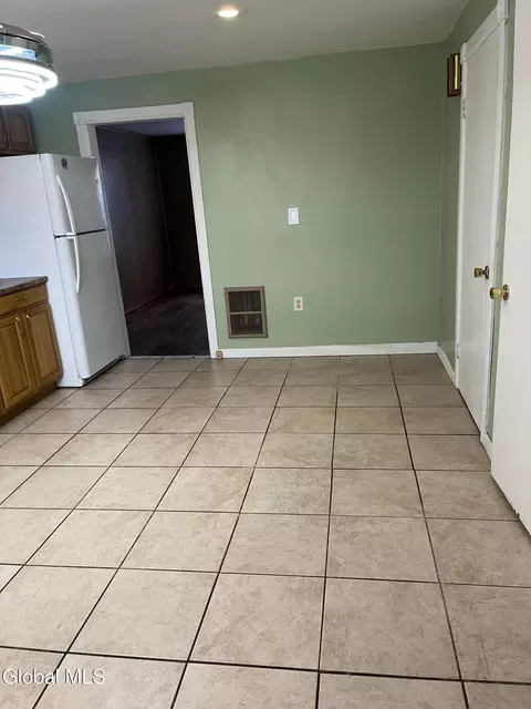 1719 Oneida St, Schenectady, NY 12308 photo 5