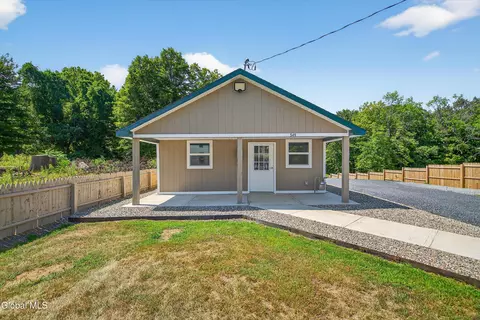 549 Lower Allen St, Hudson Falls, NY 12839