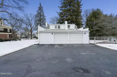 Exterior - 1306 Union St, Schenectady, NY 12308 photo 9 of 10