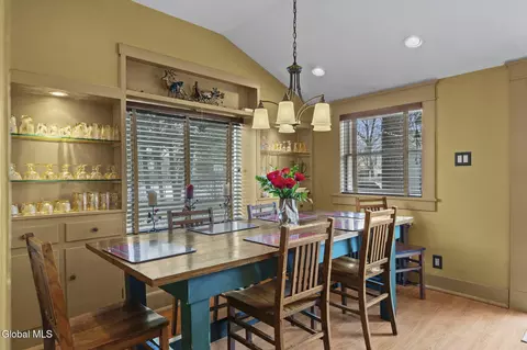 Dining - 1306 Union St, Schenectady, NY 12308 photo 2 of 5