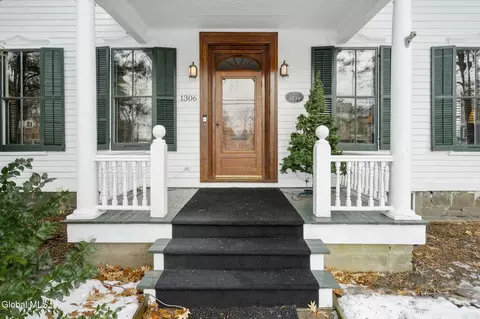 Exterior - 1306 Union St, Schenectady, NY 12308 photo 2 of 10