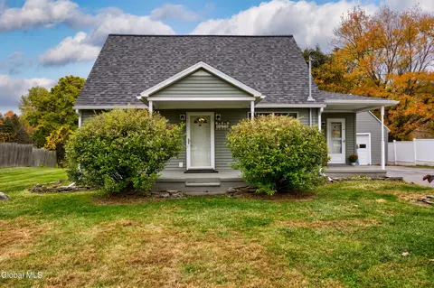 47 Guideboard Rd, Waterford, NY 12188