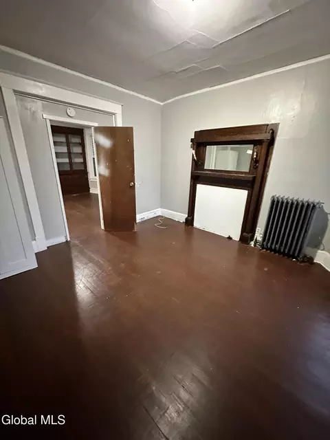 186 2nd Ave, Albany, NY 12202