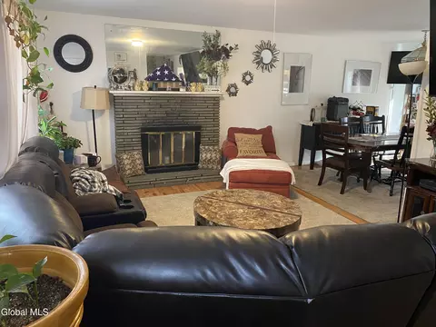 Living - 1614 Wendell Ave, Schenectady, NY 12308 photo 1 of 3