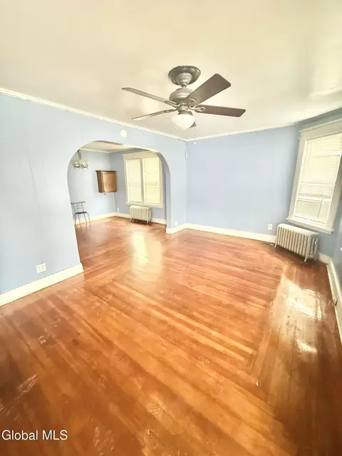 Living - 5 Hawk St, Schenectady, NY 12307 photo 1 of 4