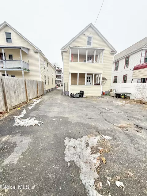 Exterior - 5 Hawk St, Schenectady, NY 12307 photo 4 of 4