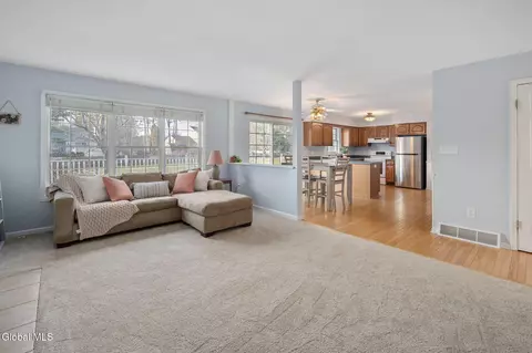 Living - 91 Daniel St, Slingerlands, NY 12159 photo 1 of 2