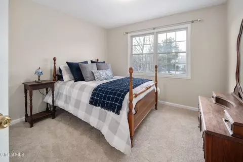 Bedroom - 91 Daniel St, Slingerlands, NY 12159 photo 4 of 9