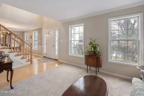 Entry Way - 91 Daniel St, Slingerlands, NY 12159 photo 2 of 3