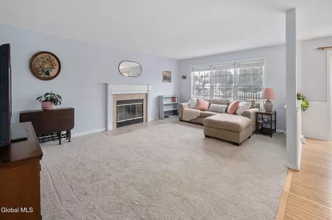 Living - 91 Daniel St, Slingerlands, NY 12159 photo 2 of 2