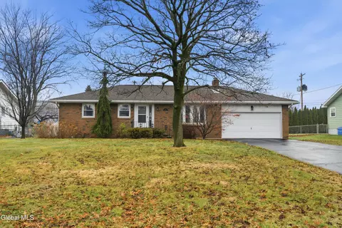 25 Louise Dr, Latham, NY 12110