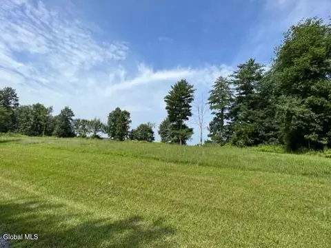 6 Dayspring Ln, Stillwater, NY 12170