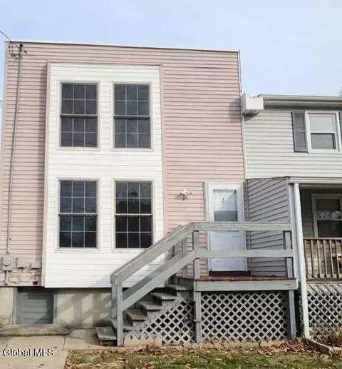 3 1st Ave, Rensselaer, NY 12144