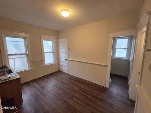 1321 State St, Schenectady, NY 12304 photo 3