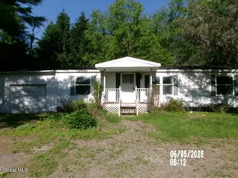 173 Beech St, Mayfield, NY 12117