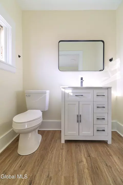 Bath - 11 Halcyon St, Scotia, NY 12302 photo 2 of 4