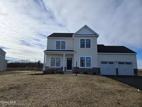 14 Sally St, Mechanicville, NY 12118