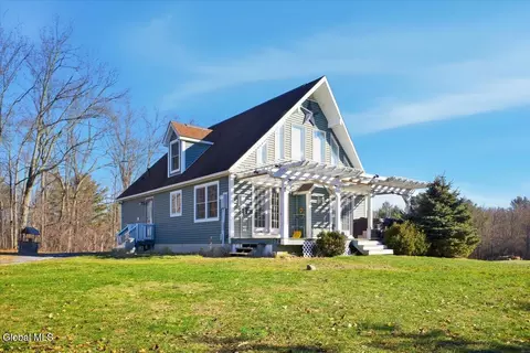 174 County Route 76, Stillwater, NY 12170