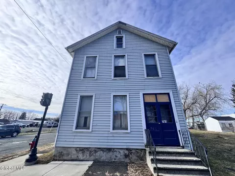 761 2nd Ave, Troy, NY 12182