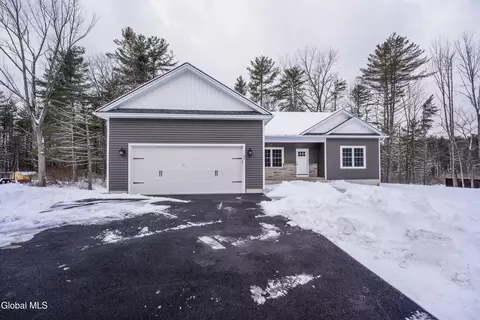 24 Nichols Rd, Wilton, NY 12831