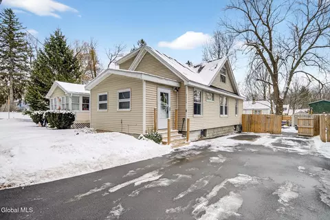3516 Consaul Rd, Schenectady, NY 12304